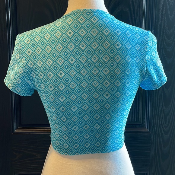 90’s Retro Print, Cropped Wrap Top - Picture 3 of 5